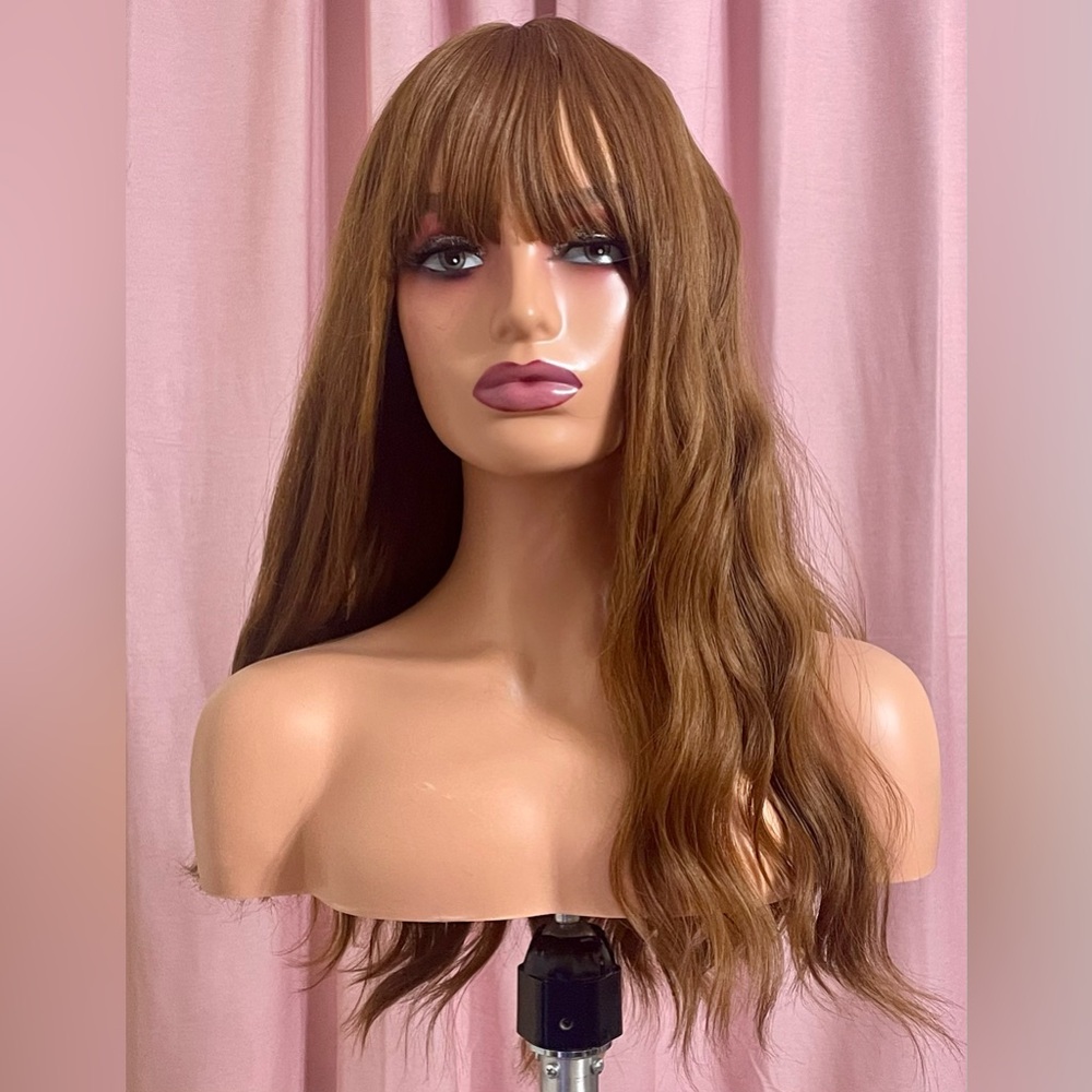 Synthetic Wavy Wig w/ Bangs - Auburn